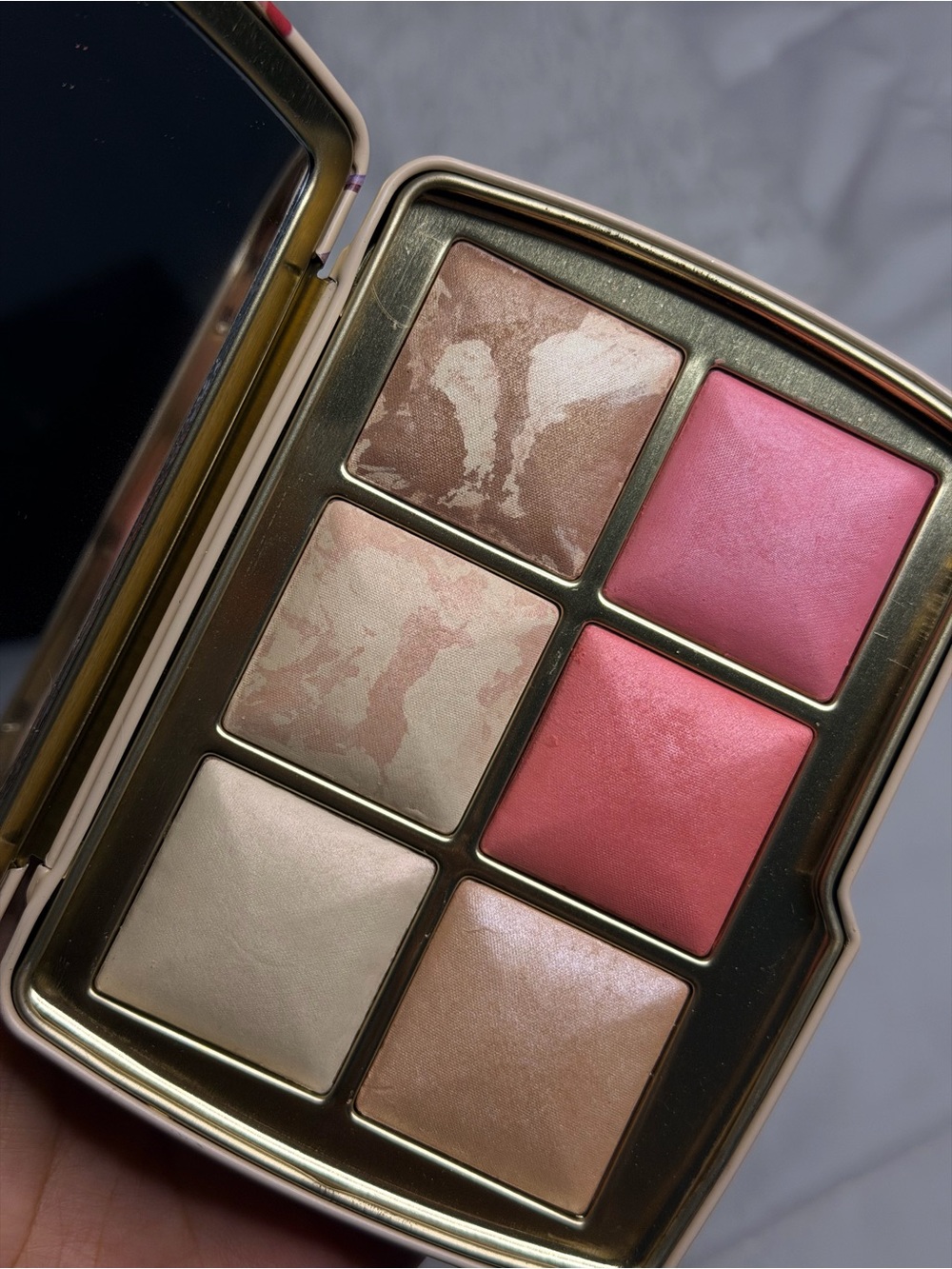 Hourglass Ambient Lighting Edit Unlocked — Deer Palette